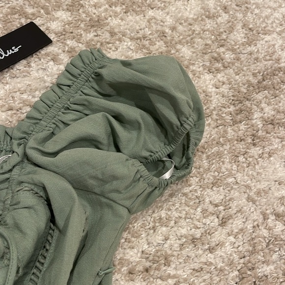 New Lulu's Wisteria Sage Green Embroidered Off-the-
Shoulder Mini Dress S - Picture 9 of 11
